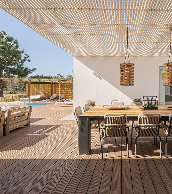 Holzwerkstatt-Käser-Galerie-Holzterrasse mit Terrassenüberdachung