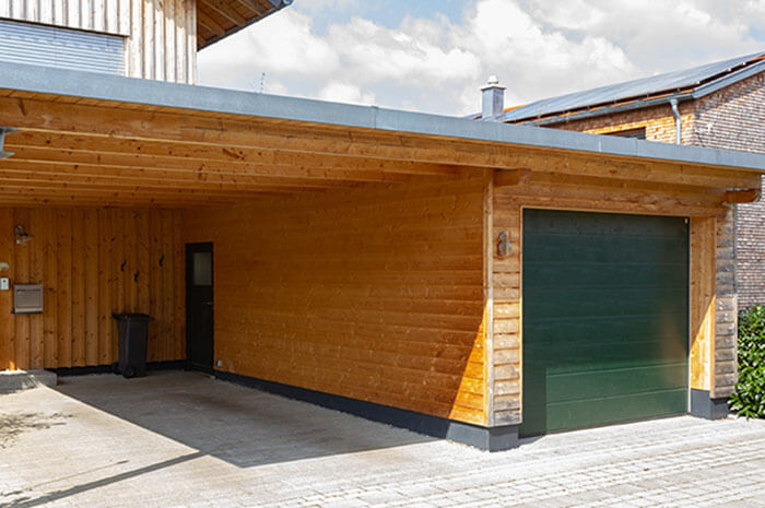 Holzgarage von der Holzwerkstatt Käser